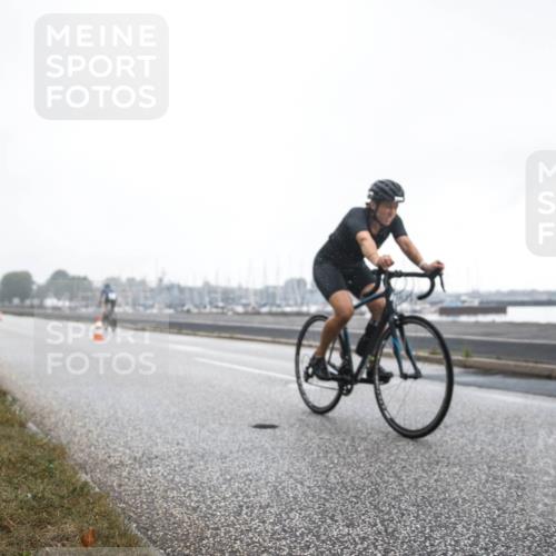 16.08.2026 - KN Förde Triathlon 2026 H.Heesch http://msf.ph/oto/9967504 16.08.2026 09:27:59 Radfahren 103, 110, 113, 114, 146, 164, 166, 174, 178, 192, 239 meine-sportfotos.de