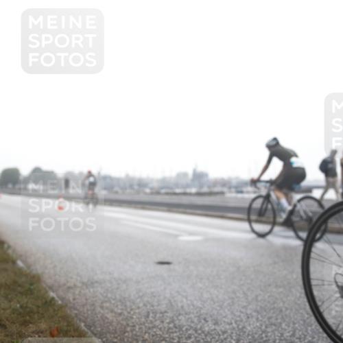 16.08.2026 - KN Förde Triathlon 2026 H.Heesch http://msf.ph/oto/9967640 16.08.2026 09:31:07 Radfahren 117, 167, 182 meine-sportfotos.de