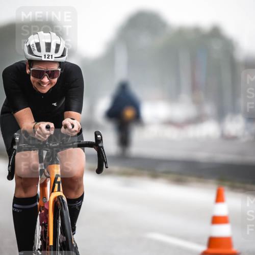 16.08.2026 - KN Förde Triathlon 2026 H.Heesch http://msf.ph/oto/9967794 16.08.2026 09:40:21 Radfahren 110, 121, 127, 140, 142, 148, 176, 191, 206 meine-sportfotos.de