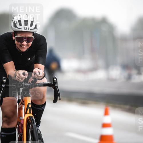 16.08.2026 - KN Förde Triathlon 2026 H.Heesch http://msf.ph/oto/9967798 16.08.2026 09:40:21 Radfahren 110, 121, 127, 140, 142, 148, 176, 191, 206 meine-sportfotos.de