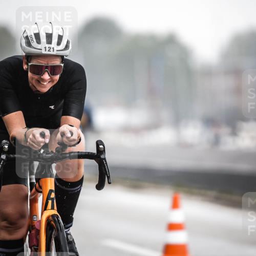 16.08.2026 - KN Förde Triathlon 2026 H.Heesch http://msf.ph/oto/9967800 16.08.2026 09:40:21 Radfahren 110, 121, 127, 140, 142, 148, 176, 191, 206 meine-sportfotos.de