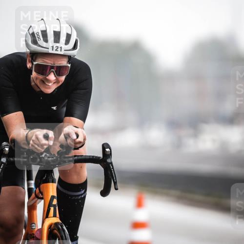 16.08.2026 - KN Förde Triathlon 2026 H.Heesch http://msf.ph/oto/9967805 16.08.2026 09:40:21 Radfahren 110, 121, 127, 140, 142, 148, 176, 191, 206 meine-sportfotos.de
