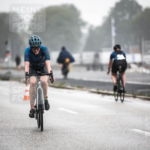 16.08.2026 - KN Förde Triathlon 2026 H.Heesch http://msf.ph/oto/9967855 16.08.2026 09:40:24 Radfahren 106, 110, 127, 140, 142, 176, 191, 206 meine-sportfotos.de