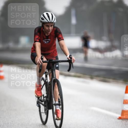 16.08.2026 - KN Förde Triathlon 2026 H.Heesch http://msf.ph/oto/9967968 16.08.2026 09:40:41 Radfahren 139, 184, 232 meine-sportfotos.de