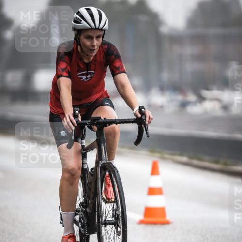 16.08.2026 - KN Förde Triathlon 2026 H.Heesch http://msf.ph/oto/9967975 16.08.2026 09:40:41 Radfahren 139, 184, 232 meine-sportfotos.de