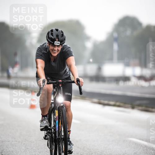 16.08.2026 - KN Förde Triathlon 2026 H.Heesch http://msf.ph/oto/9968077 16.08.2026 09:41:25 Radfahren 122, 256 meine-sportfotos.de