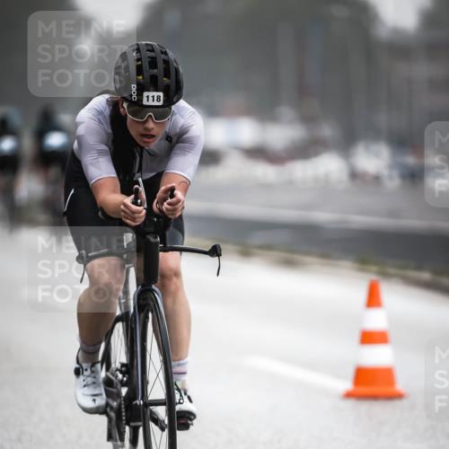 16.08.2026 - KN Förde Triathlon 2026 H.Heesch http://msf.ph/oto/9968129 16.08.2026 09:41:41 Radfahren 117, 118, 126, 129, 130, 171, 229 meine-sportfotos.de