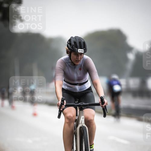 16.08.2026 - KN Förde Triathlon 2026 H.Heesch http://msf.ph/oto/9968207 16.08.2026 09:41:53 Radfahren 128, 181, 194, 239, 245 meine-sportfotos.de