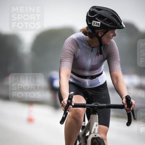 16.08.2026 - KN Förde Triathlon 2026 H.Heesch http://msf.ph/oto/9968217 16.08.2026 09:41:54 Radfahren 128, 194, 239, 245 meine-sportfotos.de