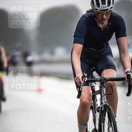 16.08.2026 - KN Förde Triathlon 2026 H.Heesch http://msf.ph/oto/9968412 16.08.2026 09:43:01 Radfahren 127, 133, 140, 214, 219, 222, 223 meine-sportfotos.de
