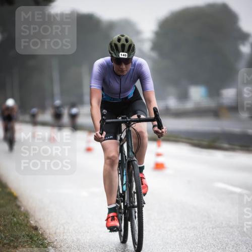 16.08.2026 - KN Förde Triathlon 2026 H.Heesch http://msf.ph/oto/9968432 16.08.2026 09:43:05 Radfahren 140, 214, 219, 223 meine-sportfotos.de