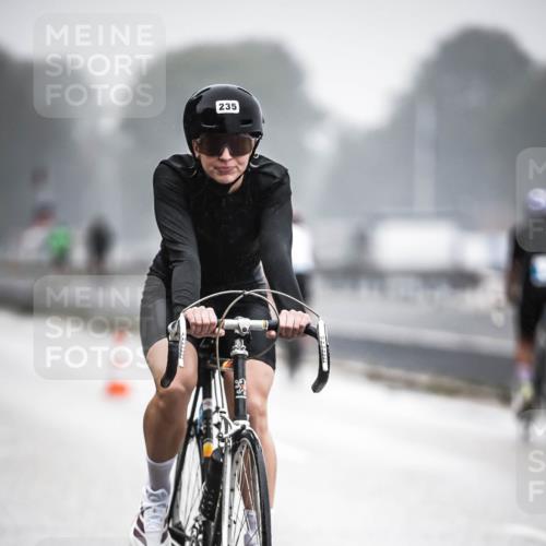 16.08.2026 - KN Förde Triathlon 2026 H.Heesch http://msf.ph/oto/9968519 16.08.2026 09:44:14 Radfahren 130, 131, 235, 245, 251, 805 meine-sportfotos.de