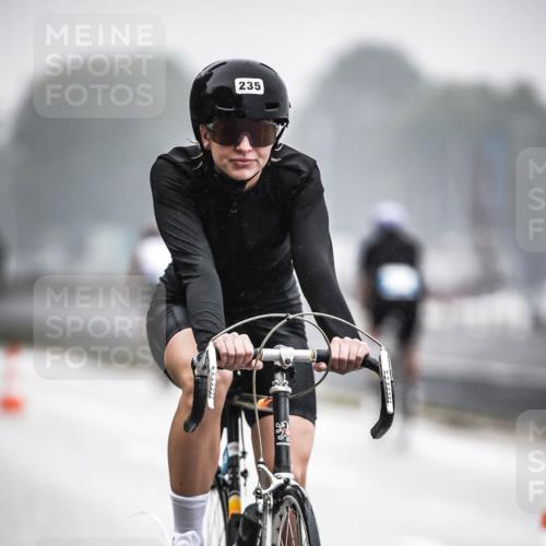 16.08.2026 - KN Förde Triathlon 2026 H.Heesch http://msf.ph/oto/9968524 16.08.2026 09:44:14 Radfahren 130, 131, 235, 245, 251, 805 meine-sportfotos.de