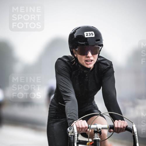 16.08.2026 - KN Förde Triathlon 2026 H.Heesch http://msf.ph/oto/9968529 16.08.2026 09:44:14 Radfahren 130, 131, 235, 245, 251, 805 meine-sportfotos.de