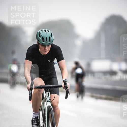 16.08.2026 - KN Förde Triathlon 2026 H.Heesch http://msf.ph/oto/9968542 16.08.2026 09:44:17 Radfahren 129, 131, 137, 235, 245, 805 meine-sportfotos.de