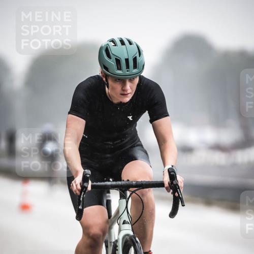 16.08.2026 - KN Förde Triathlon 2026 H.Heesch http://msf.ph/oto/9968548 16.08.2026 09:44:17 Radfahren 129, 131, 137, 235, 245, 805 meine-sportfotos.de