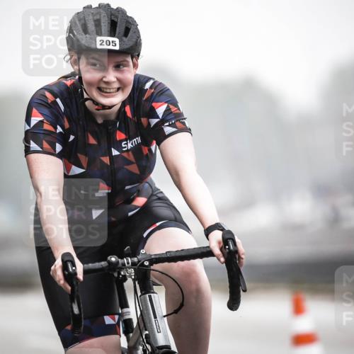 16.08.2026 - KN Förde Triathlon 2026 H.Heesch http://msf.ph/oto/9968630 16.08.2026 09:44:37 Radfahren 205, 213, 254 meine-sportfotos.de