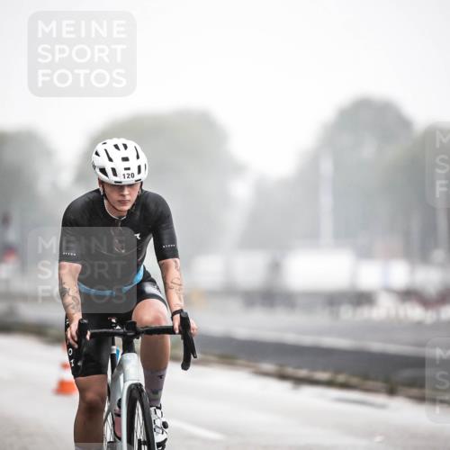 16.08.2026 - KN Förde Triathlon 2026 H.Heesch http://msf.ph/oto/9968735 16.08.2026 09:45:26 Radfahren 120, 155, 238, 243 meine-sportfotos.de
