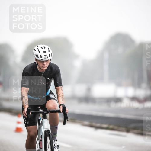 16.08.2026 - KN Förde Triathlon 2026 H.Heesch http://msf.ph/oto/9968736 16.08.2026 09:45:26 Radfahren 120, 155, 238, 243 meine-sportfotos.de
