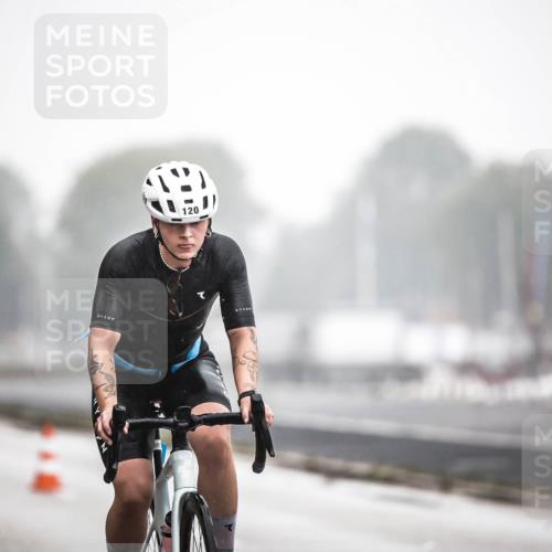 16.08.2026 - KN Förde Triathlon 2026 H.Heesch http://msf.ph/oto/9968738 16.08.2026 09:45:26 Radfahren 120, 155, 238, 243 meine-sportfotos.de