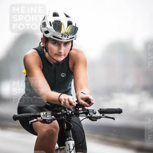 16.08.2026 - KN Förde Triathlon 2026 H.Heesch http://msf.ph/oto/9968986 16.08.2026 09:46:32 Radfahren 109, 150, 198, 202, 216, 255, 258 meine-sportfotos.de