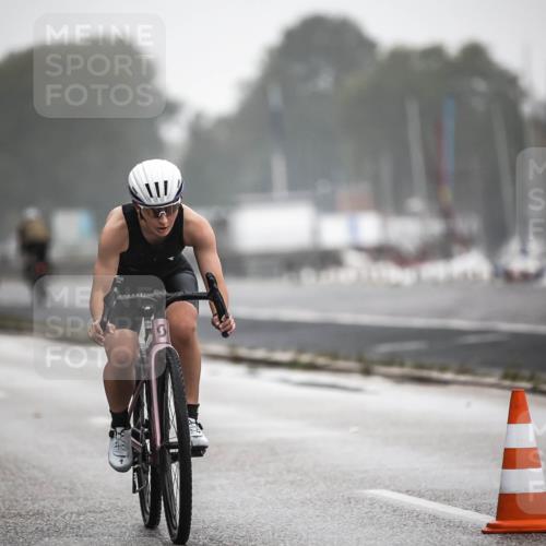16.08.2026 - KN Förde Triathlon 2026 H.Heesch http://msf.ph/oto/9969026 16.08.2026 09:46:44 Radfahren 215, 247 meine-sportfotos.de