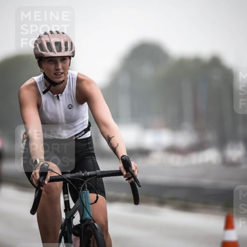 16.08.2026 - KN Förde Triathlon 2026 H.Heesch http://msf.ph/oto/9969056 16.08.2026 09:46:51 Radfahren 161, 164, 187, 189, 236, 251, 262, 265 meine-sportfotos.de