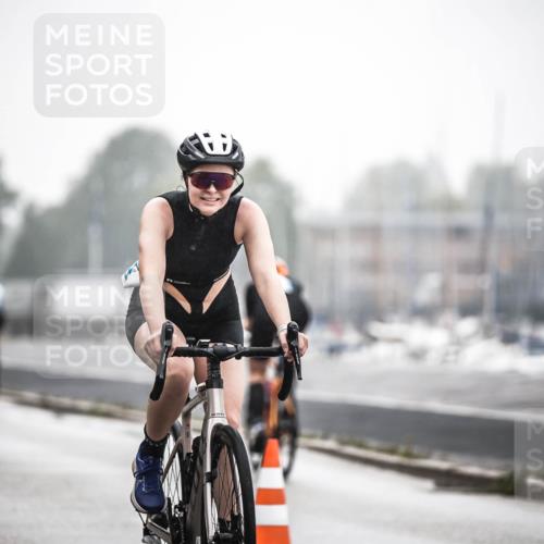 16.08.2026 - KN Förde Triathlon 2026 H.Heesch http://msf.ph/oto/9969255 16.08.2026 09:48:29 Radfahren 145, 153, 168, 195, 238, 243, 250, 252 meine-sportfotos.de