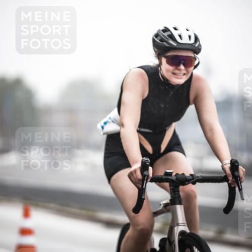 16.08.2026 - KN Förde Triathlon 2026 H.Heesch http://msf.ph/oto/9969265 16.08.2026 09:48:29 Radfahren 145, 153, 168, 195, 238, 243, 250, 252 meine-sportfotos.de