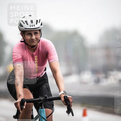 16.08.2026 - KN Förde Triathlon 2026 H.Heesch http://msf.ph/oto/9969543 16.08.2026 09:49:55 Radfahren 117, 186, 236, 244 meine-sportfotos.de