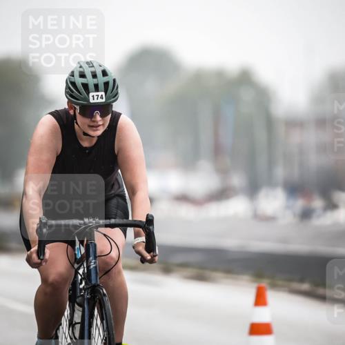 16.08.2026 - KN Förde Triathlon 2026 H.Heesch http://msf.ph/oto/9969643 16.08.2026 09:50:19 Radfahren 156, 174, 194, 239 meine-sportfotos.de