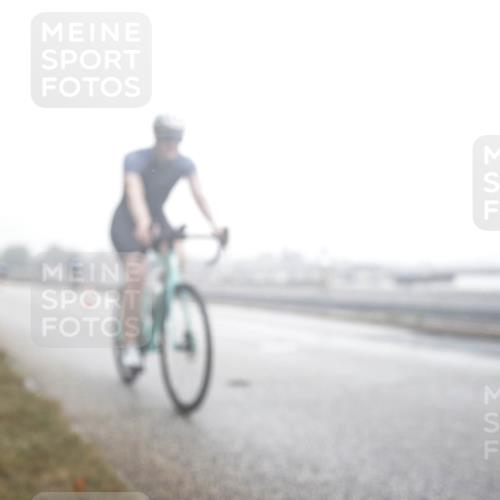 16.08.2026 - KN Förde Triathlon 2026 H.Heesch http://msf.ph/oto/9969870 16.08.2026 09:40:37 Radfahren 139, 163, 199, 230, 232 meine-sportfotos.de