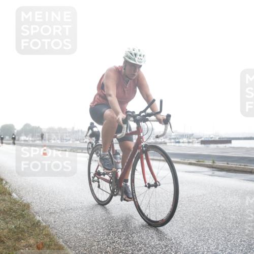 16.08.2026 - KN Förde Triathlon 2026 H.Heesch http://msf.ph/oto/9970072 16.08.2026 09:47:47 Radfahren 113, 124 meine-sportfotos.de
