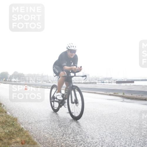 16.08.2026 - KN Förde Triathlon 2026 H.Heesch http://msf.ph/oto/9970155 16.08.2026 09:50:02 Radfahren 117, 139 meine-sportfotos.de