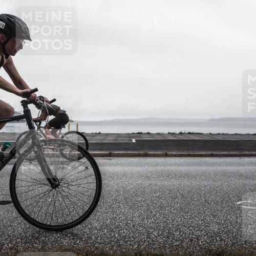 16.08.2026 - KN Förde Triathlon 2026 H.Heesch http://msf.ph/oto/9970255 16.08.2026 09:57:02 Radfahren 213, 215 meine-sportfotos.de