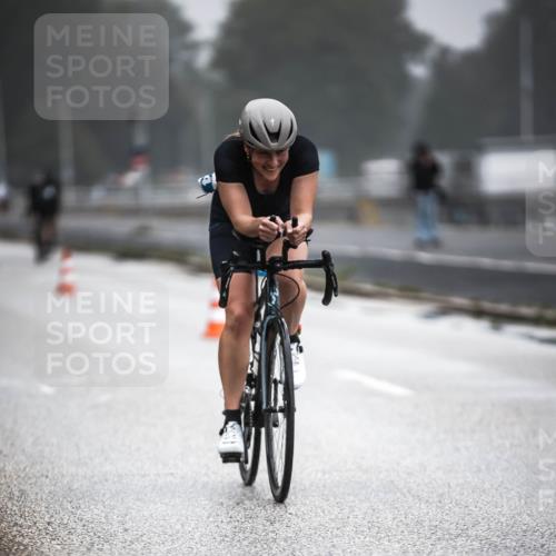 16.08.2026 - KN Förde Triathlon 2026 H.Heesch http://msf.ph/oto/9970574 16.08.2026 09:54:35 Radfahren 135, 232, 264 meine-sportfotos.de