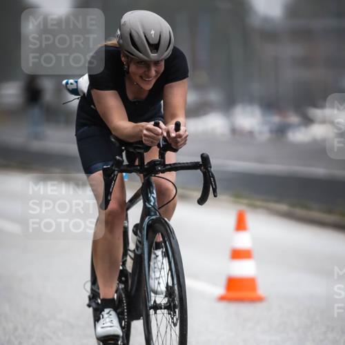 16.08.2026 - KN Förde Triathlon 2026 H.Heesch http://msf.ph/oto/9970585 16.08.2026 09:54:36 Radfahren 135, 232, 264 meine-sportfotos.de