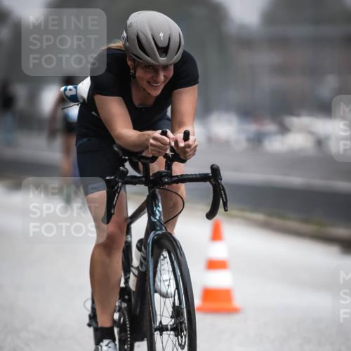 16.08.2026 - KN Förde Triathlon 2026 H.Heesch http://msf.ph/oto/9970586 16.08.2026 09:54:36 Radfahren 135, 232, 264 meine-sportfotos.de