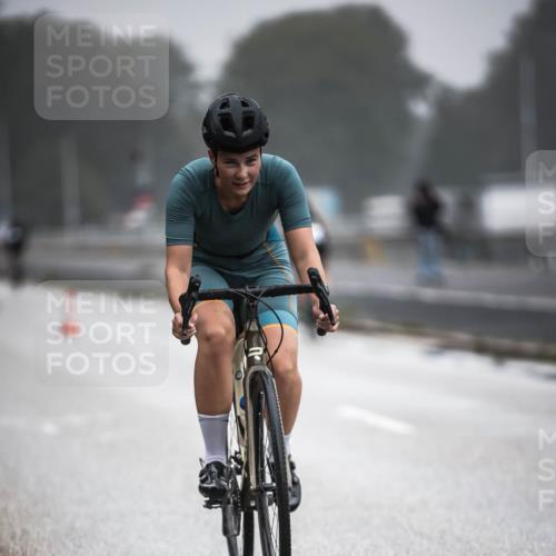 16.08.2026 - KN Förde Triathlon 2026 H.Heesch http://msf.ph/oto/9970596 16.08.2026 09:54:38 Radfahren 135, 232 meine-sportfotos.de