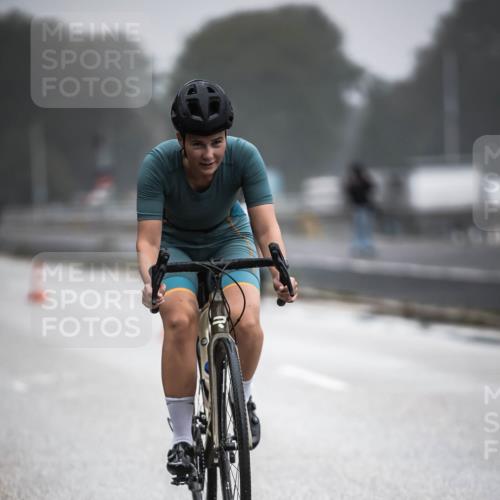 16.08.2026 - KN Förde Triathlon 2026 H.Heesch http://msf.ph/oto/9970597 16.08.2026 09:54:38 Radfahren 135, 232 meine-sportfotos.de