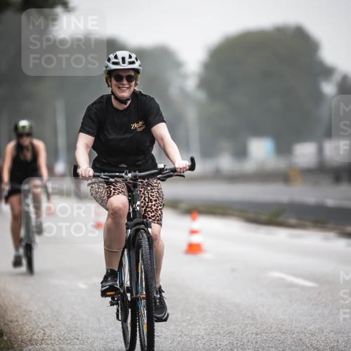 16.08.2026 - KN Förde Triathlon 2026 H.Heesch http://msf.ph/oto/9970609 16.08.2026 09:54:45 Radfahren 128, 132 meine-sportfotos.de