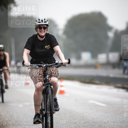 16.08.2026 - KN Förde Triathlon 2026 H.Heesch http://msf.ph/oto/9970612 16.08.2026 09:54:45 Radfahren 128, 132 meine-sportfotos.de