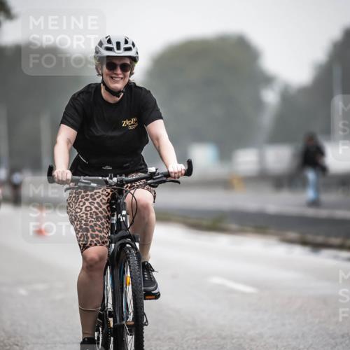 16.08.2026 - KN Förde Triathlon 2026 H.Heesch http://msf.ph/oto/9970616 16.08.2026 09:54:46 Radfahren 128, 132 meine-sportfotos.de