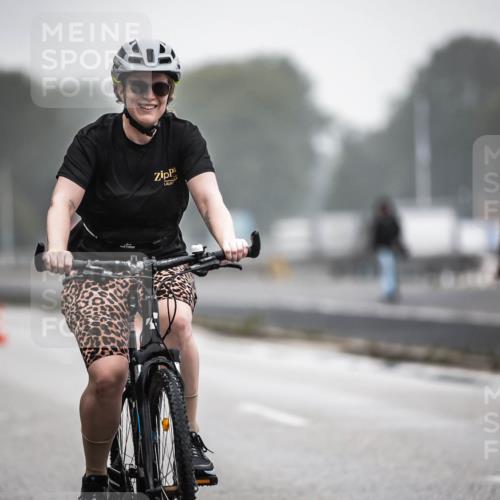 16.08.2026 - KN Förde Triathlon 2026 H.Heesch http://msf.ph/oto/9970619 16.08.2026 09:54:46 Radfahren 128, 132 meine-sportfotos.de