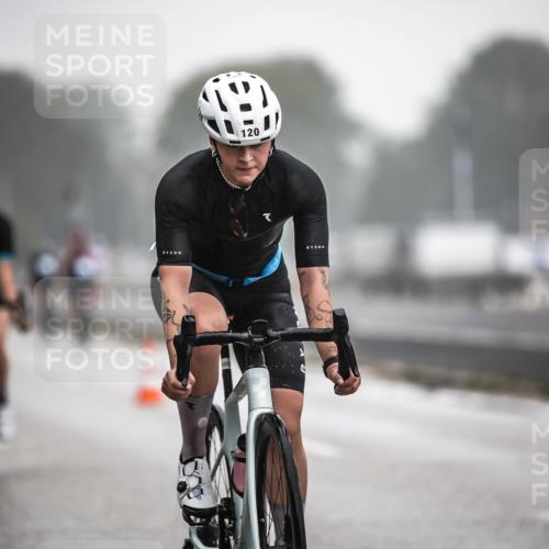 16.08.2026 - KN Förde Triathlon 2026 H.Heesch http://msf.ph/oto/9970885 16.08.2026 09:56:08 Radfahren 197, 202, 229 meine-sportfotos.de