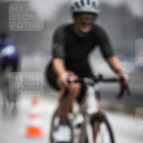 16.08.2026 - KN Förde Triathlon 2026 H.Heesch http://msf.ph/oto/9971009 16.08.2026 09:56:31 Radfahren 108, 137, 172 meine-sportfotos.de