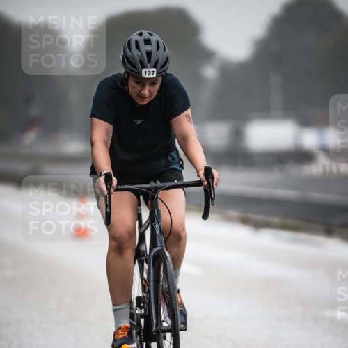16.08.2026 - KN Förde Triathlon 2026 H.Heesch http://msf.ph/oto/9971013 16.08.2026 09:56:33 Radfahren 108, 137 meine-sportfotos.de