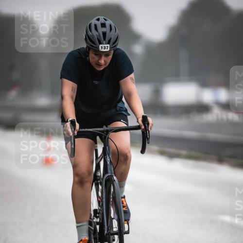 16.08.2026 - KN Förde Triathlon 2026 H.Heesch http://msf.ph/oto/9971014 16.08.2026 09:56:33 Radfahren 108, 137 meine-sportfotos.de