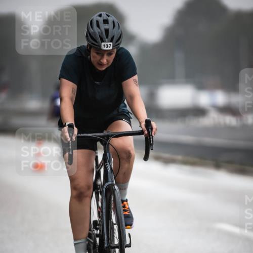 16.08.2026 - KN Förde Triathlon 2026 H.Heesch http://msf.ph/oto/9971015 16.08.2026 09:56:33 Radfahren 108, 137 meine-sportfotos.de