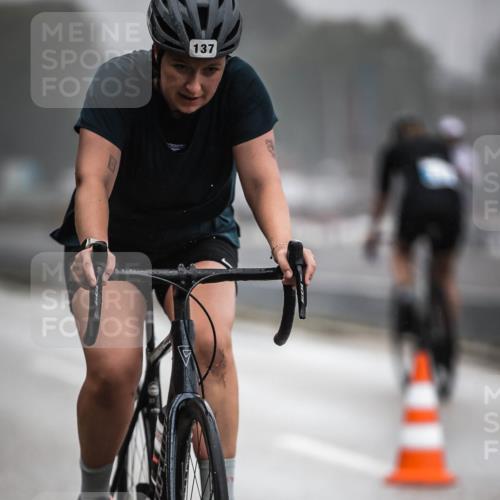 16.08.2026 - KN Förde Triathlon 2026 H.Heesch http://msf.ph/oto/9971021 16.08.2026 09:56:34 Radfahren 108, 137 meine-sportfotos.de